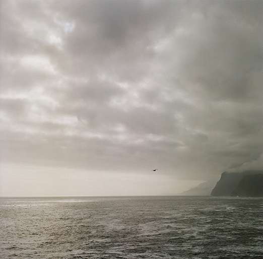 
			<br /><em>Cliffs on the edge of Leitisvatn (Sørvágsvatn)
			<br /><br /><br /><br />| Vagar Island
			<br /></em>