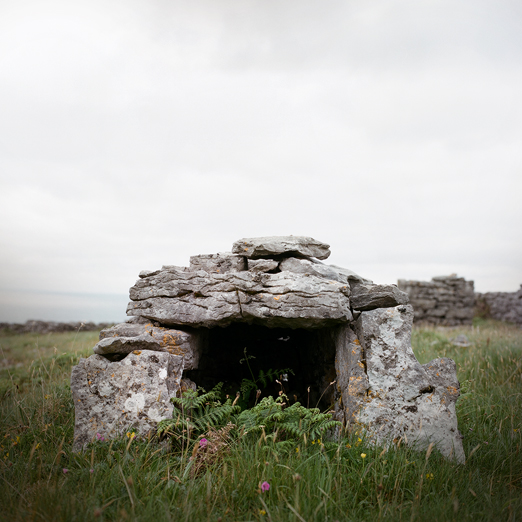 
			<br /><em>ancient doghouse, perhaps
			<br /><br /><br /><br />
            <br />(inishmore, aran islands / SW)</em>