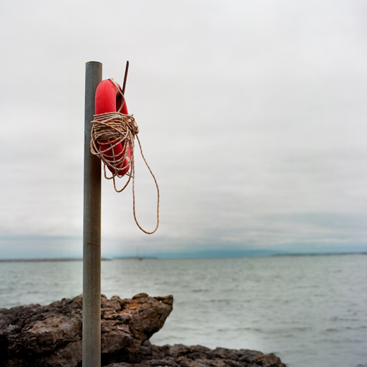 
			<br /><em>for saving irish lives
            <br />(only irish lives)
			<br /><br /><br /><br />
            <br />(inishmore, aran islands / SW)</em>