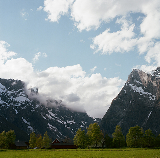 
			<br /><em>heaven. idyllic. all of it.
            <br />
			<br />
            <br />
            <br />andalsnes / W</em>