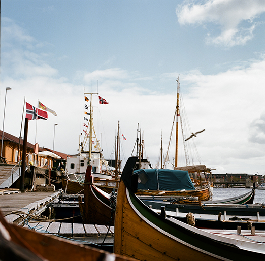 
			<br /><em>wooden boat land.
            <br />
			<br />
            <br />
            <br />trondheim / N</em>