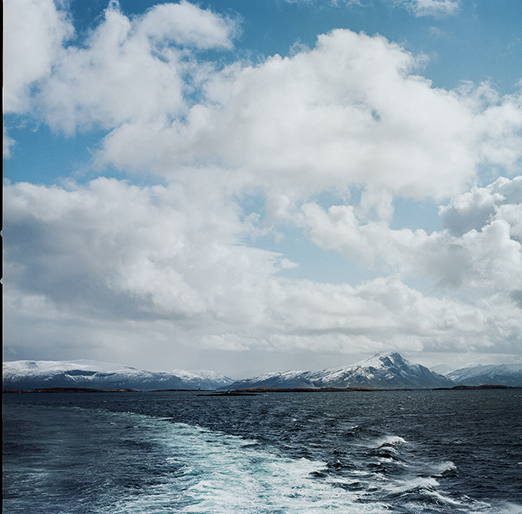 
			<br /><em>
            <br />
			<br />
            <br />
            <br />norwegian sea / N)</em>