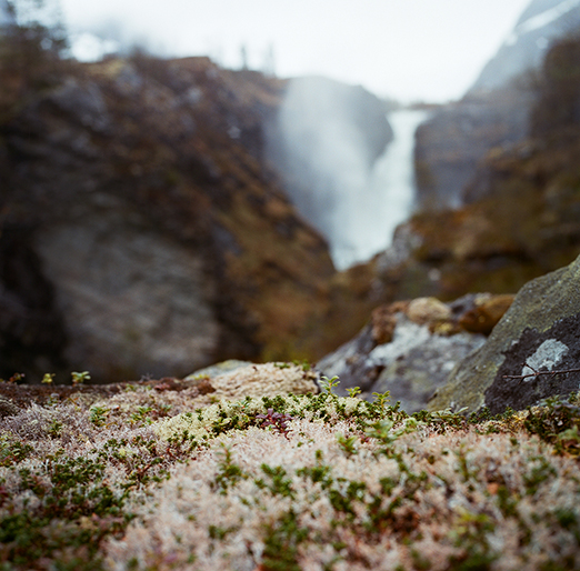 
			<br /><em>loudest waterfall.
            <br />
			<br />
            <br />
            <br />south of andalsnes / W</em>